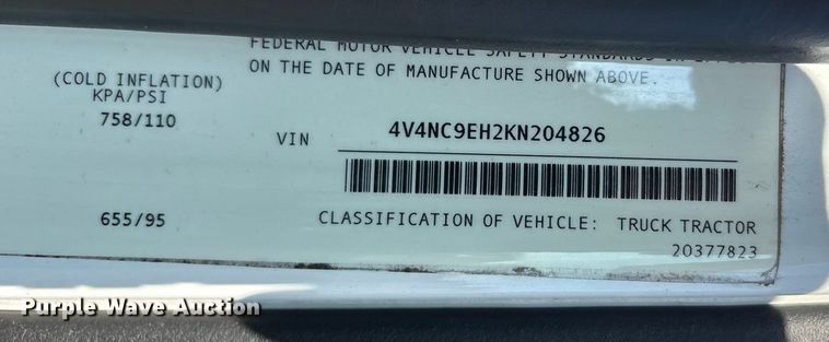 image for item EA7901 2019 Volvo VNL semi truck