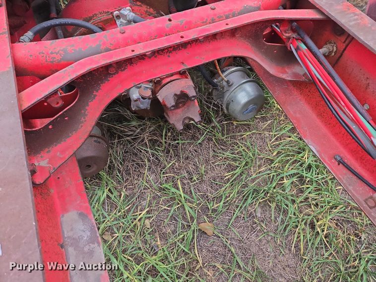 image for item EB1163 1993 International Harvester 9400 semi truck