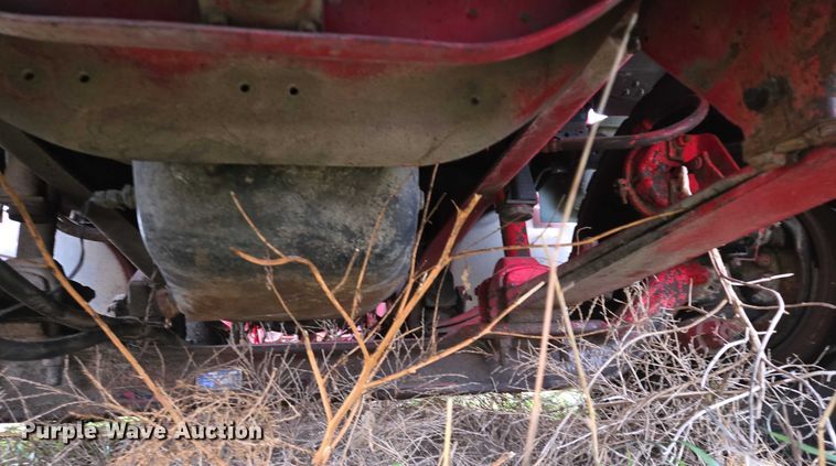 image for item EB1163 1993 International Harvester 9400 semi truck