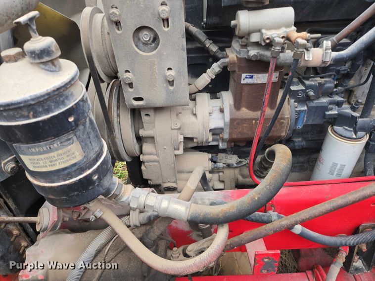 image for item EB1163 1993 International Harvester 9400 semi truck