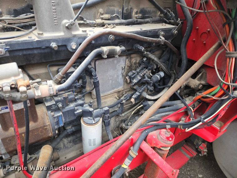 image for item EB1163 1993 International Harvester 9400 semi truck