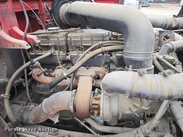 image for item EB1163 1993 International Harvester 9400 semi truck