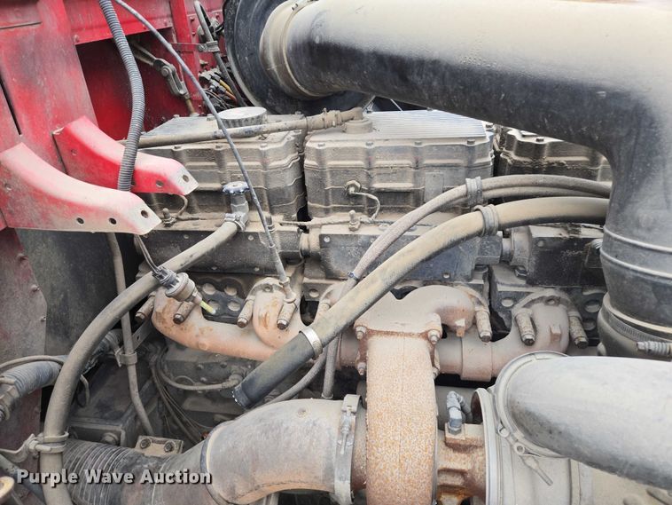 image for item EB1163 1993 International Harvester 9400 semi truck