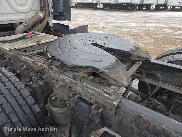 image for item EB1209 2018 Frieghtliner Cascadia semi truck