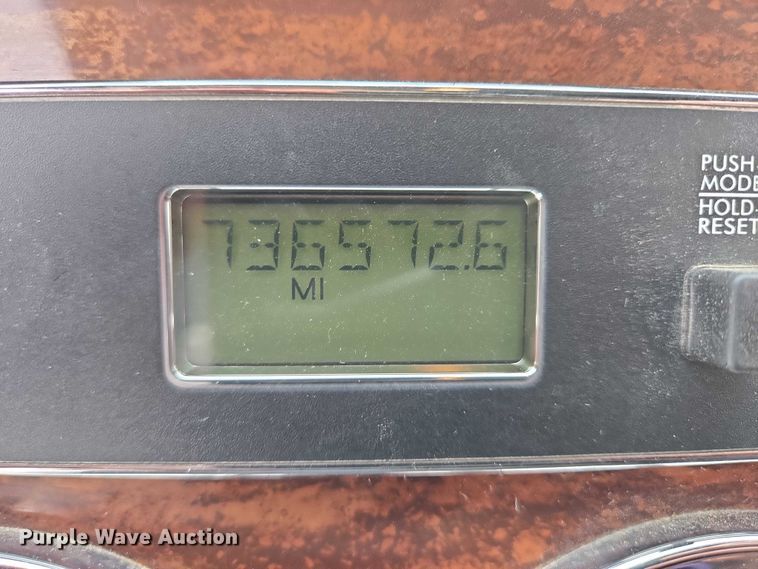 image for item EB1209 2018 Frieghtliner Cascadia semi truck