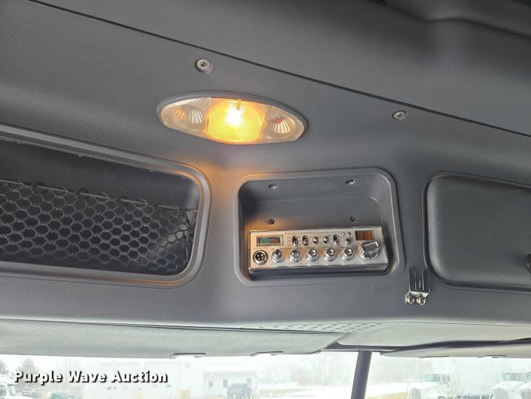 image for item EB1209 2018 Frieghtliner Cascadia semi truck