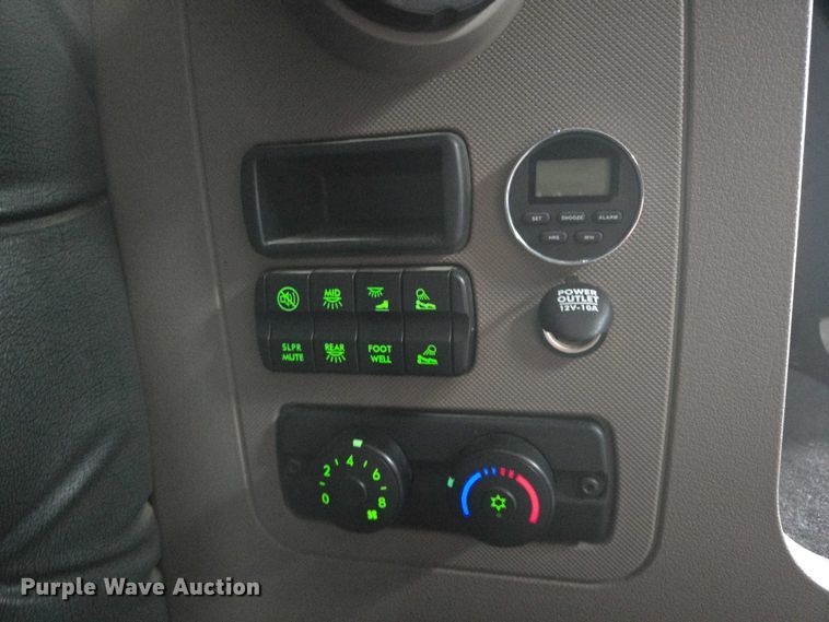 image for item EB1209 2018 Frieghtliner Cascadia semi truck