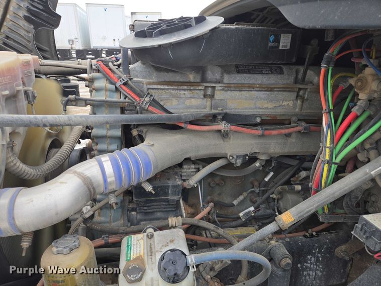 image for item EB1209 2018 Frieghtliner Cascadia semi truck