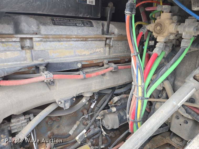 image for item EB1209 2018 Frieghtliner Cascadia semi truck