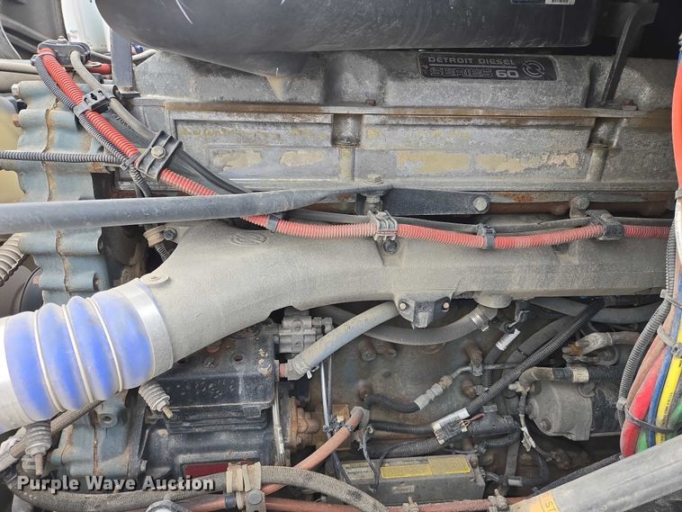 image for item EB1209 2018 Frieghtliner Cascadia semi truck