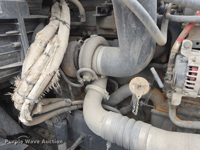 image for item EB1209 2018 Frieghtliner Cascadia semi truck