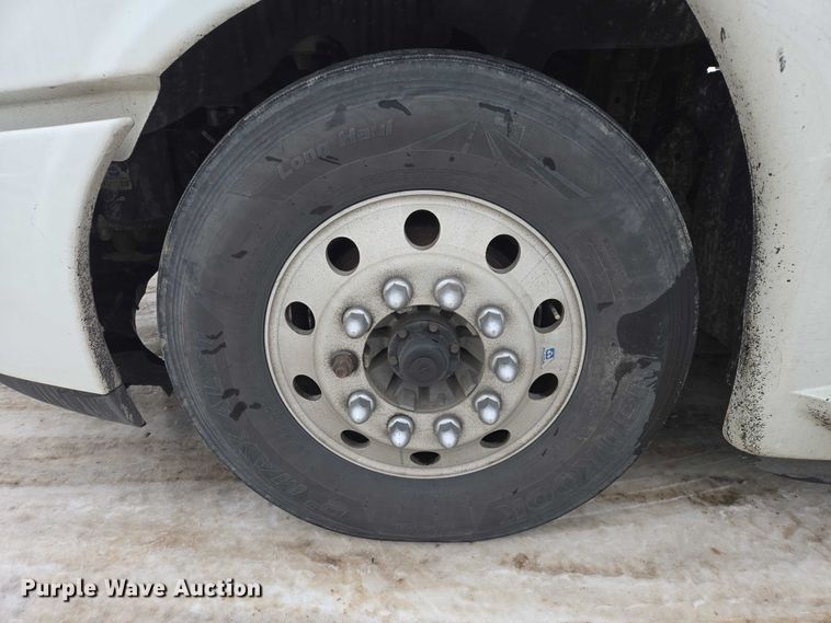 image for item EB1209 2018 Frieghtliner Cascadia semi truck