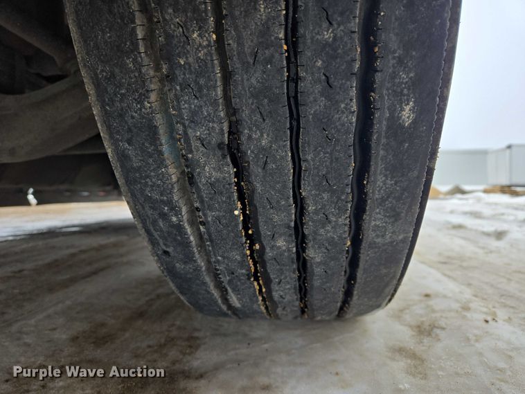 image for item EB1209 2018 Frieghtliner Cascadia semi truck