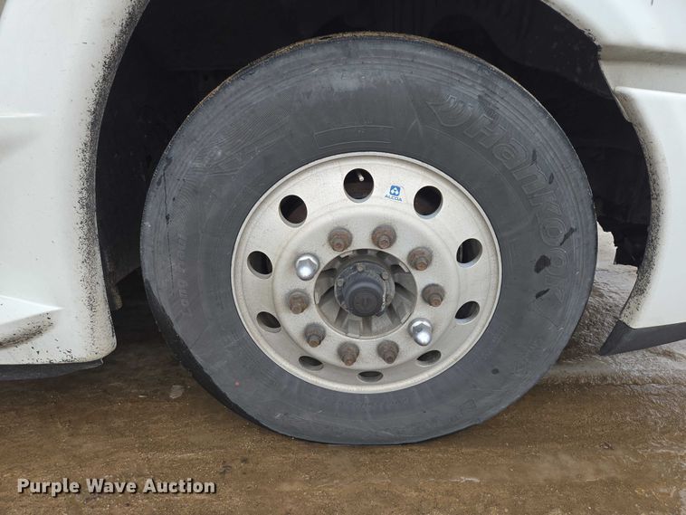 image for item EB1209 2018 Frieghtliner Cascadia semi truck