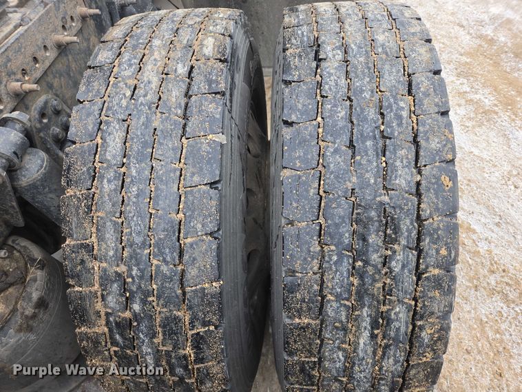 image for item EB1209 2018 Frieghtliner Cascadia semi truck