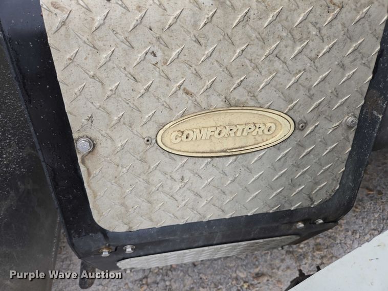 image for item EB1210 2019 Frieghtliner Cascadia semi truck