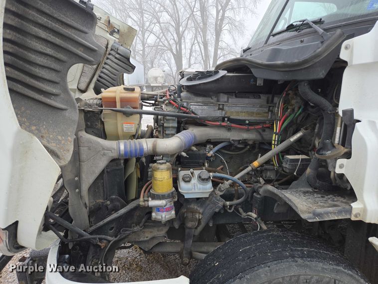 image for item EB1210 2019 Frieghtliner Cascadia semi truck