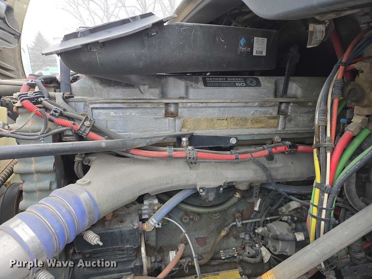 image for item EB1210 2019 Frieghtliner Cascadia semi truck