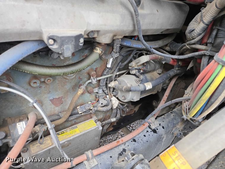 image for item EB1210 2019 Frieghtliner Cascadia semi truck