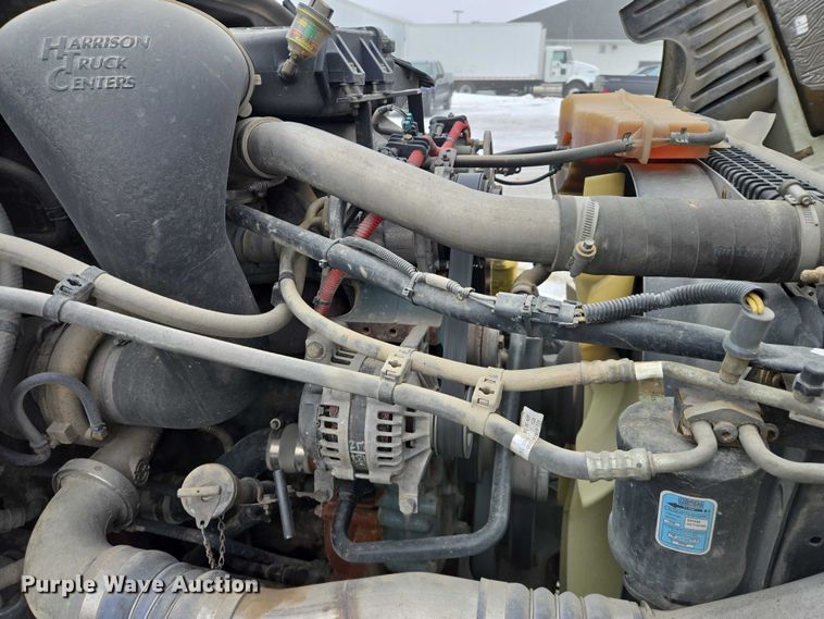 image for item EB1210 2019 Frieghtliner Cascadia semi truck