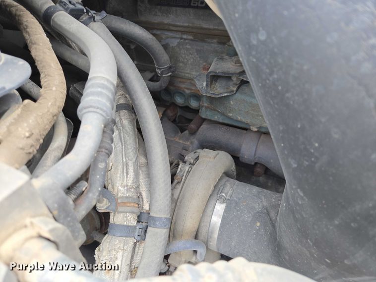 image for item EB1210 2019 Frieghtliner Cascadia semi truck