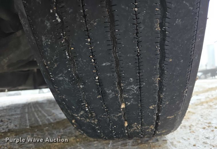 image for item EB1210 2019 Frieghtliner Cascadia semi truck