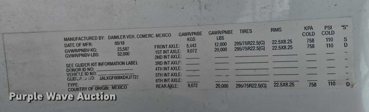 image for item EB1210 2019 Frieghtliner Cascadia semi truck