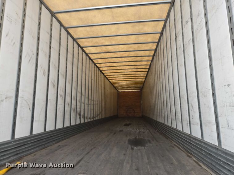 image for item EB1215 2017 Vanguard National Trailer Corporation MaxCube dry van trailer