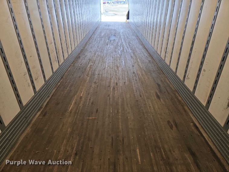 image for item EB1215 2017 Vanguard National Trailer Corporation MaxCube dry van trailer