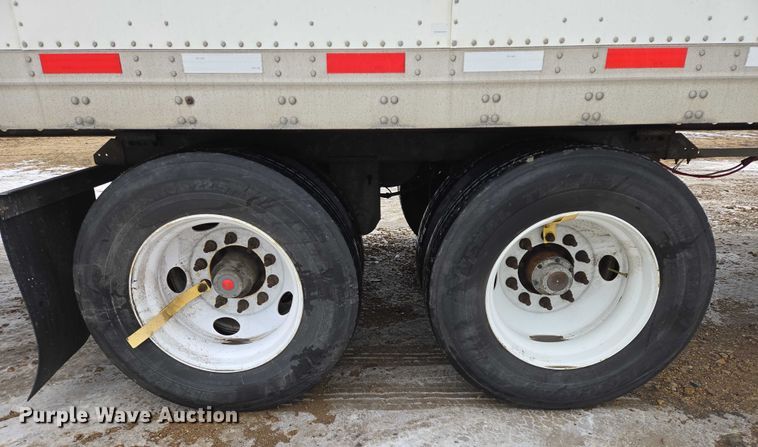 image for item EB1215 2017 Vanguard National Trailer Corporation MaxCube dry van trailer