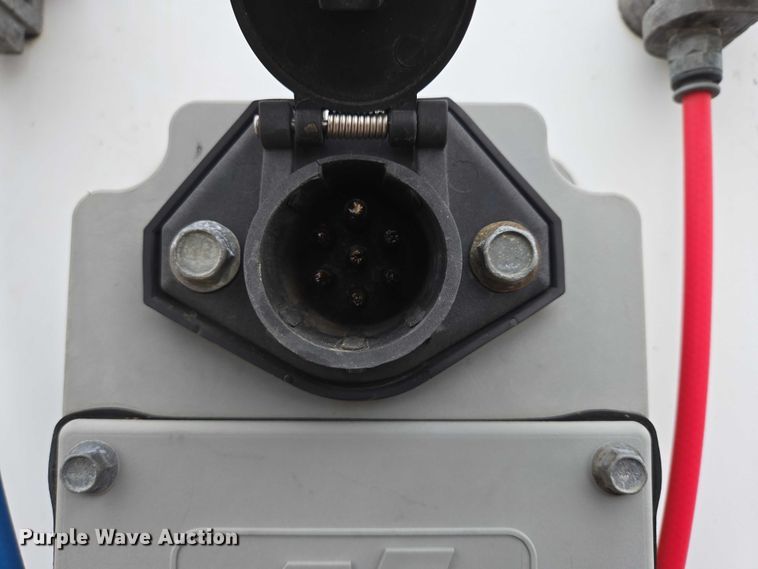 image for item EB1216 2017 Vanguard National Trailer Corporation MaxCube dry van trailer