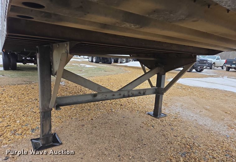 image for item EB1216 2017 Vanguard National Trailer Corporation MaxCube dry van trailer