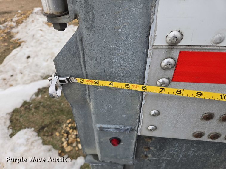 image for item EB1216 2017 Vanguard National Trailer Corporation MaxCube dry van trailer