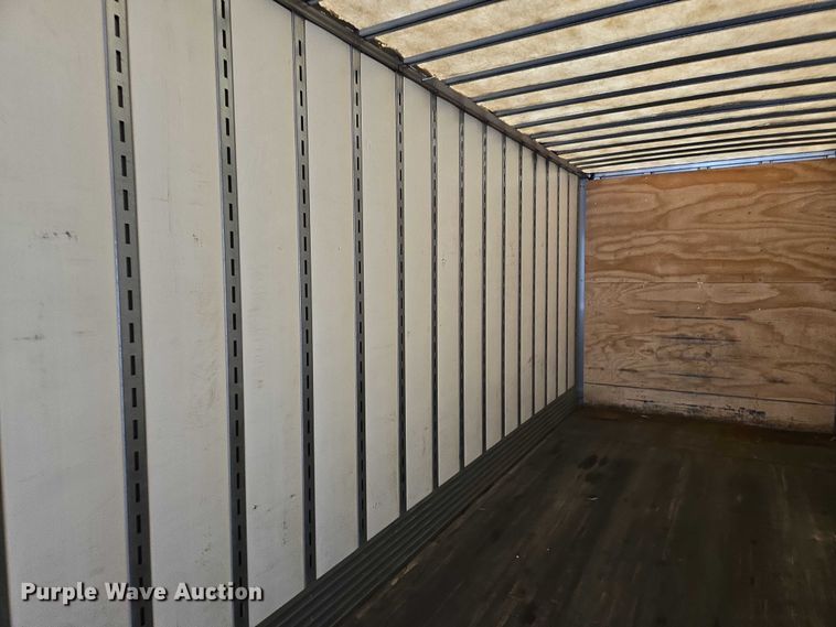 image for item EB1216 2017 Vanguard National Trailer Corporation MaxCube dry van trailer