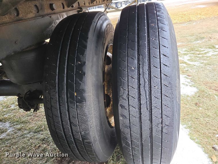 image for item EB1216 2017 Vanguard National Trailer Corporation MaxCube dry van trailer