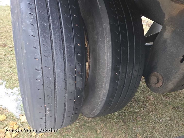 image for item EB1216 2017 Vanguard National Trailer Corporation MaxCube dry van trailer