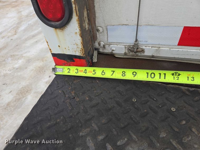 image for item EB1220 2010 Kenworth T800 box truck