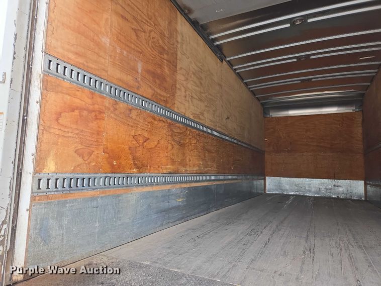 image for item EB1220 2010 Kenworth T800 box truck