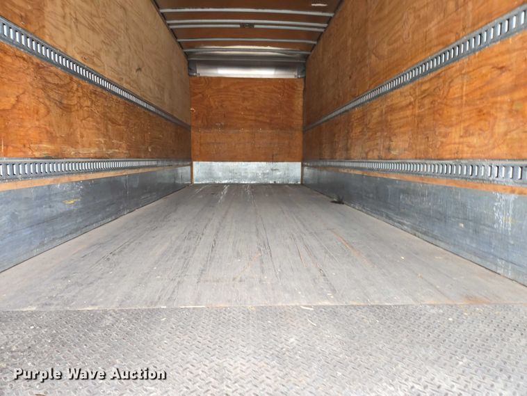image for item EB1220 2010 Kenworth T800 box truck