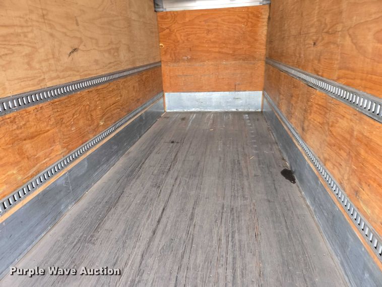 image for item EB1220 2010 Kenworth T800 box truck