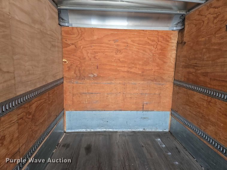 image for item EB1220 2010 Kenworth T800 box truck