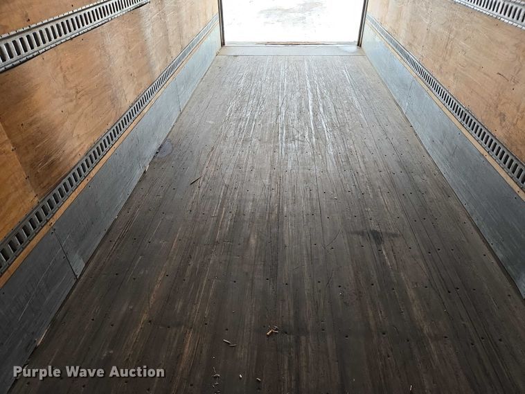 image for item EB1220 2010 Kenworth T800 box truck