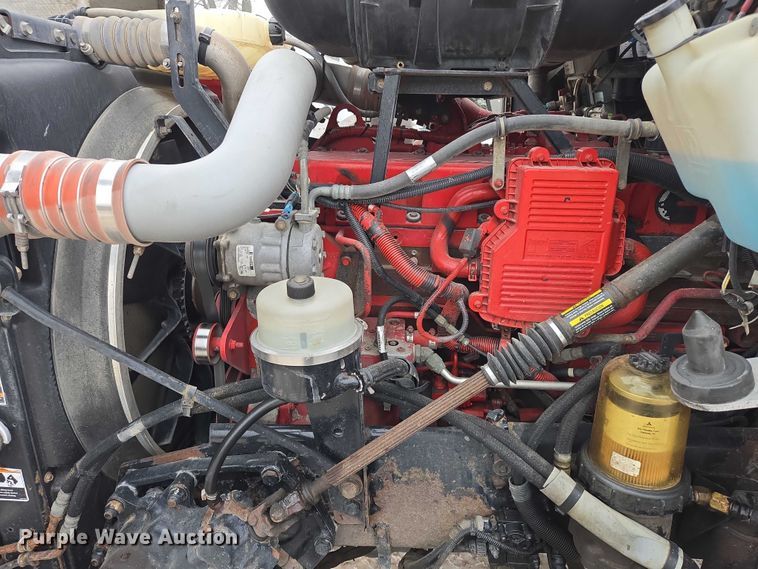 image for item EB1220 2010 Kenworth T800 box truck