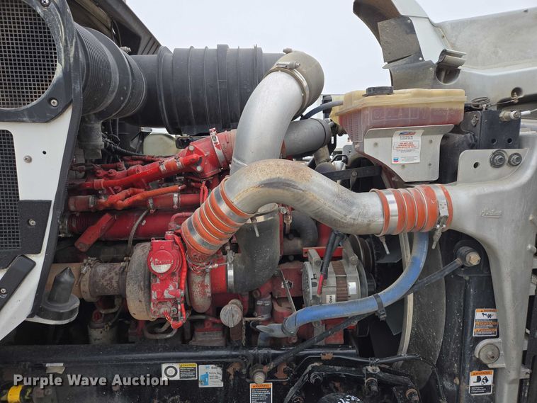 image for item EB1220 2010 Kenworth T800 box truck