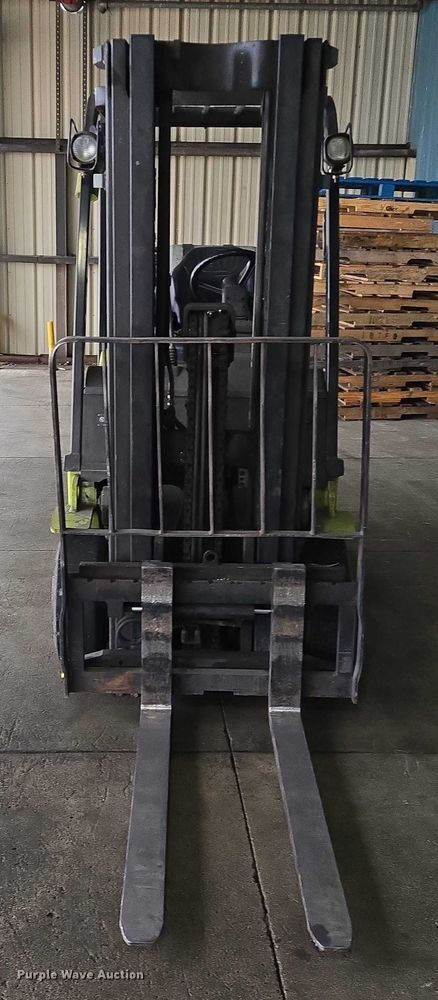 image for item EB1222 Clark C25C forklift