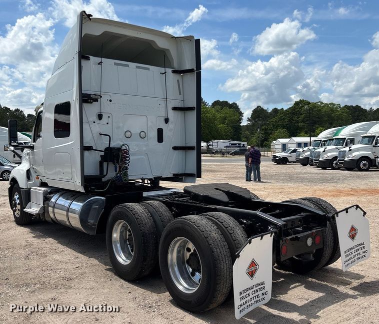 image for item EC3593 2020 International LT625 semi truck