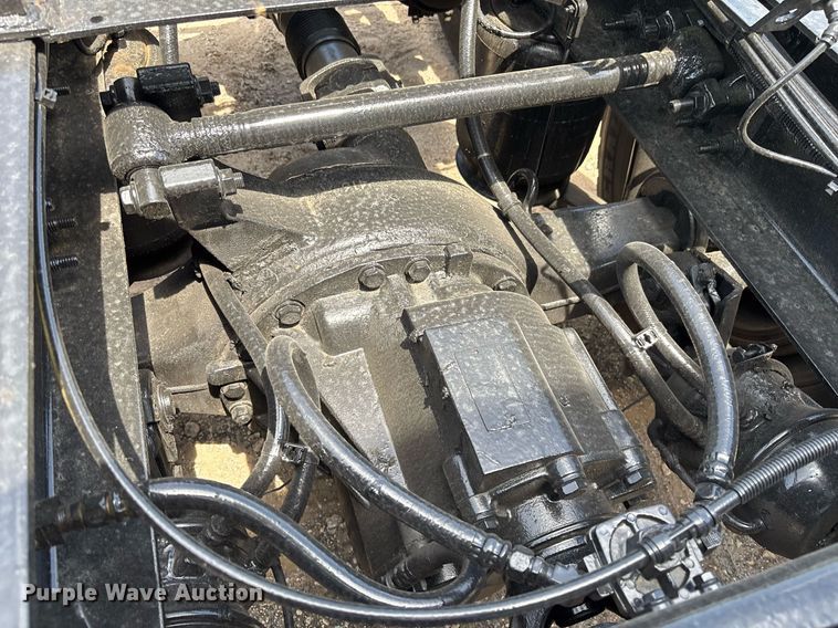 image for item EC3593 2020 International LT625 semi truck