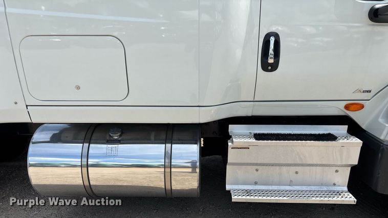 image for item EC3593 2020 International LT625 semi truck