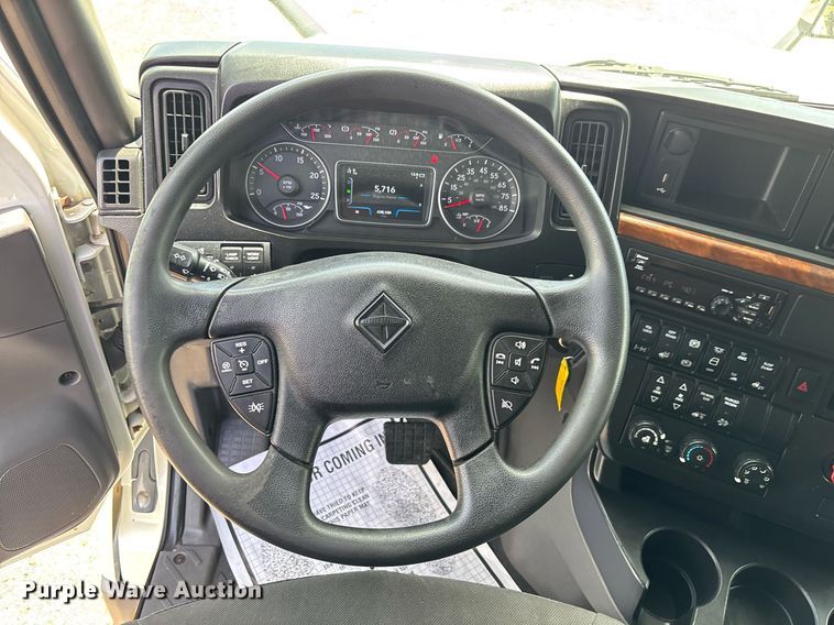 image for item EC3593 2020 International LT625 semi truck