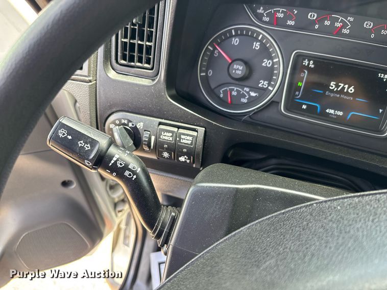 image for item EC3593 2020 International LT625 semi truck